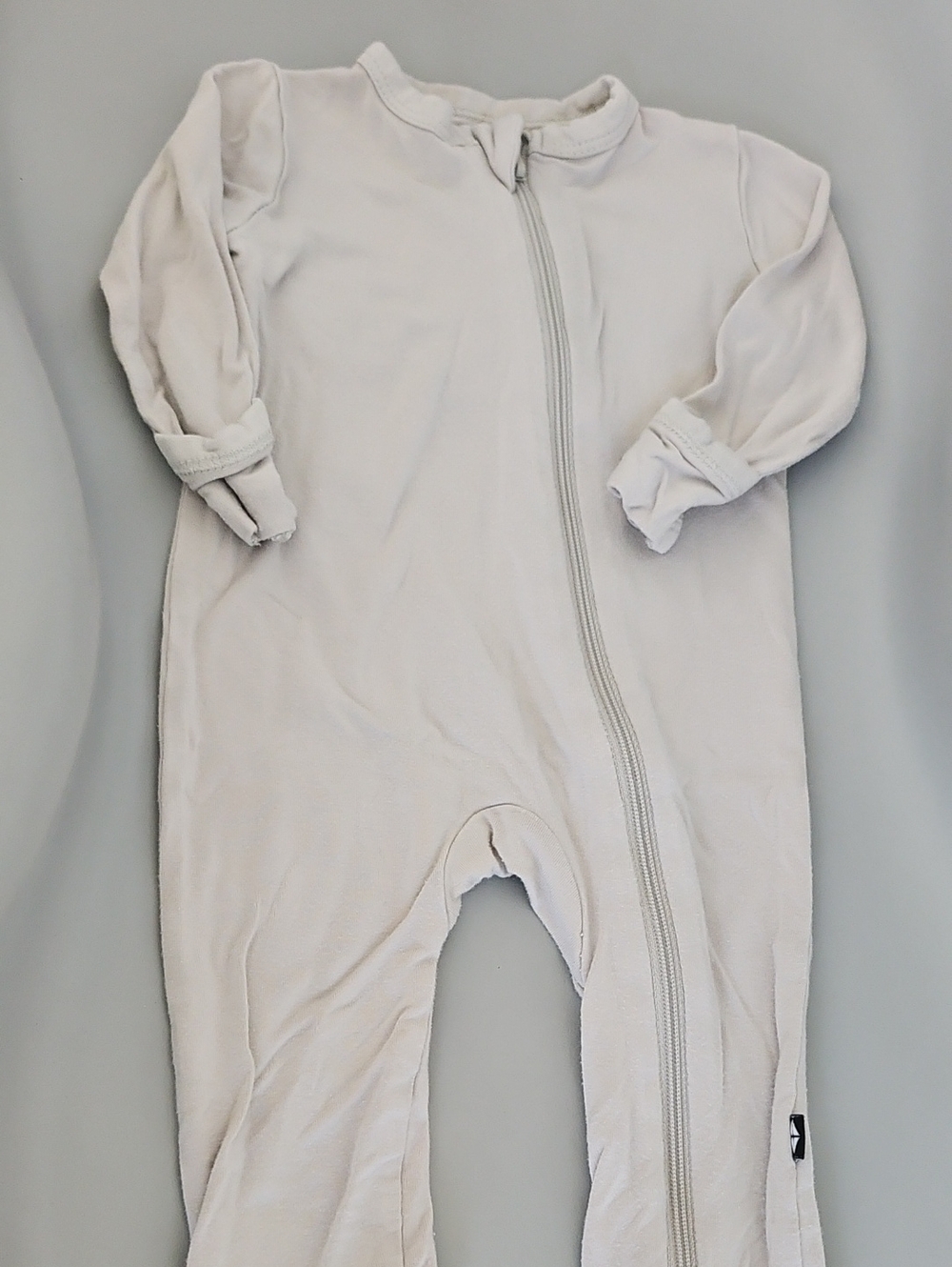 Kyte Baby Light Gray Baby Zip Footless Sleepsuit